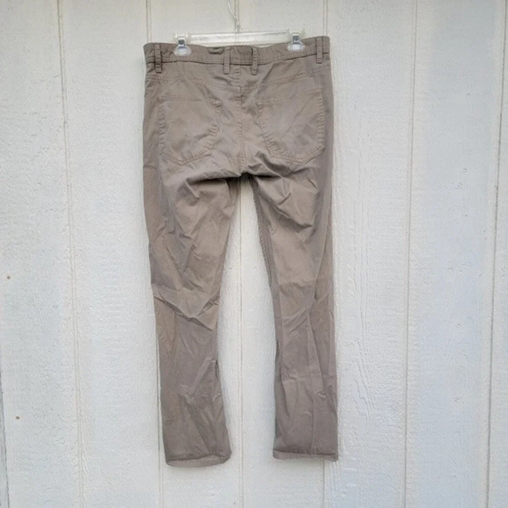 Saks Fifth Avenue khaki straight fit pants sz 32x32